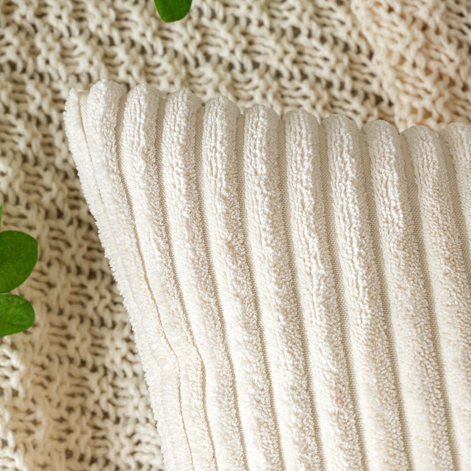 Throw Pillow Covers Corduroy D - Pillow Insert 18X18 评论和价格
